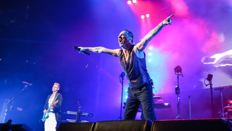 Sanremo, Amadeus “I Depeche Mode ospiti della serata finale”