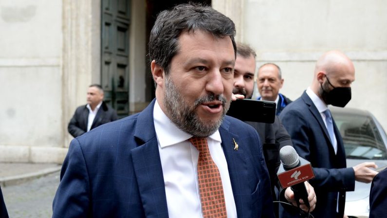 Governo, Salvini “Doveva cascare il mondo e invece bollette scendono”