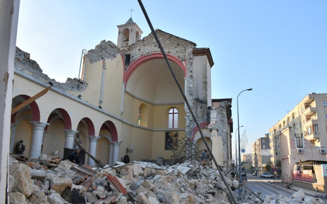Terremoto, il Governo dichiara lo stato d’emergenza per l’estero