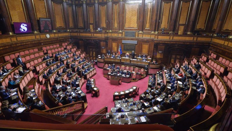 Milleproroghe, Fnopi “Passi avanti per la sanità”