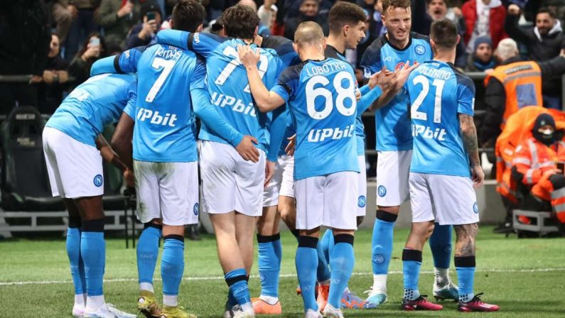 Serie A, il Napoli non si ferma più, 2-0 in casa del Sassuolo
