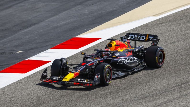 Test Bahrain al via, Verstappen il più veloce al mattino