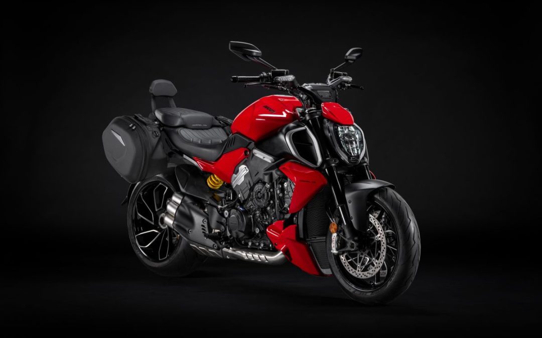 Ducati Diavel V4, più grinta e stile con gli accessori performance