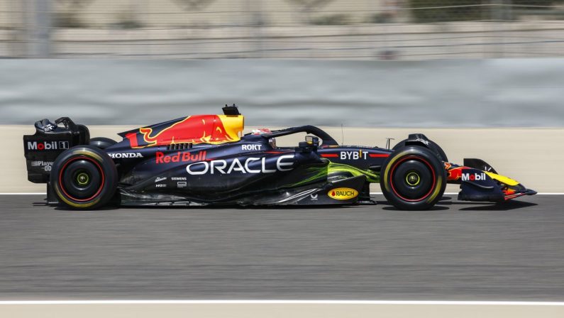 Nei test in Bahrain di F1 Verstappen il più veloce