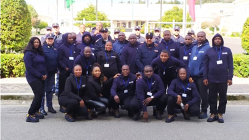 Agenti nigeriani in formazione alla Scuola di polizia di Vibo