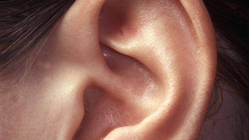 World Hearing Day, nel mondo 1 persona su 5 soffre di un calo dell’udito