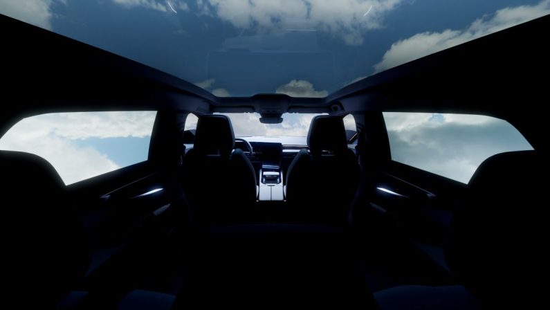 Renault svela il grande tetto panoramico della nuova Espace