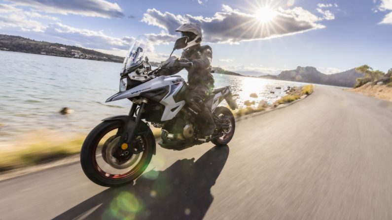 Arrivano in concessionaria le nuove Suzuki V-Strom 1050 e 1050DE