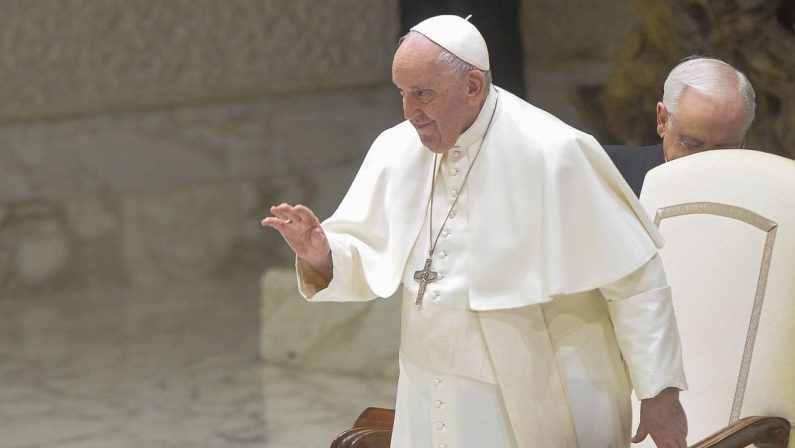 Papa Francesco: «Se la stanchezza mi annebbierà darò le dimissioni»