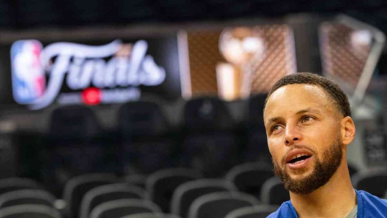 Curry trascina Golden State, Boston piega Atlanta