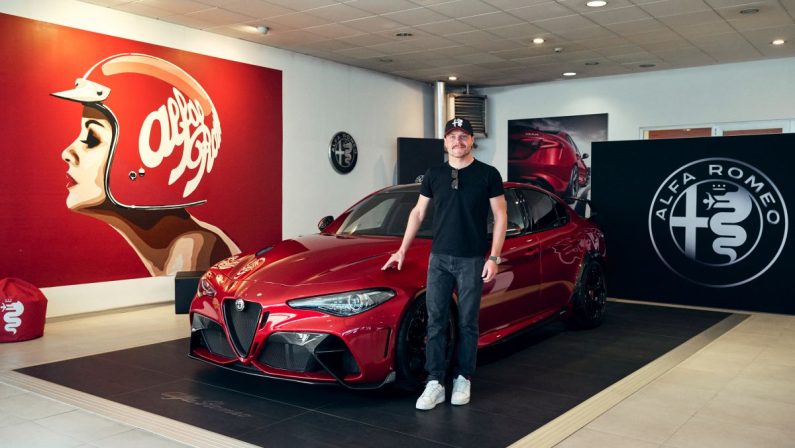Valtteri Bottas entra nella “Tribe” Alfa Romeo con la sua Giulia GTam