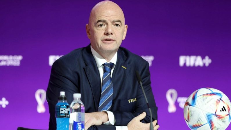 Fifa, Gianni Infantino confermato presidente fino al 2027