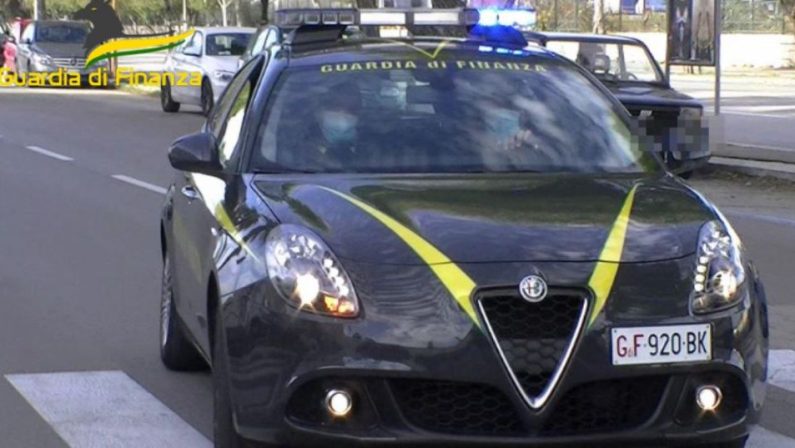 Con un chilo di cocaina agli imbarchi di Villa San Giovanni, arrestato 31enne