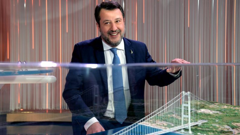 Ponte sullo Stretto, Salvini “Nell’estate del 2024 inizio dei cantieri”