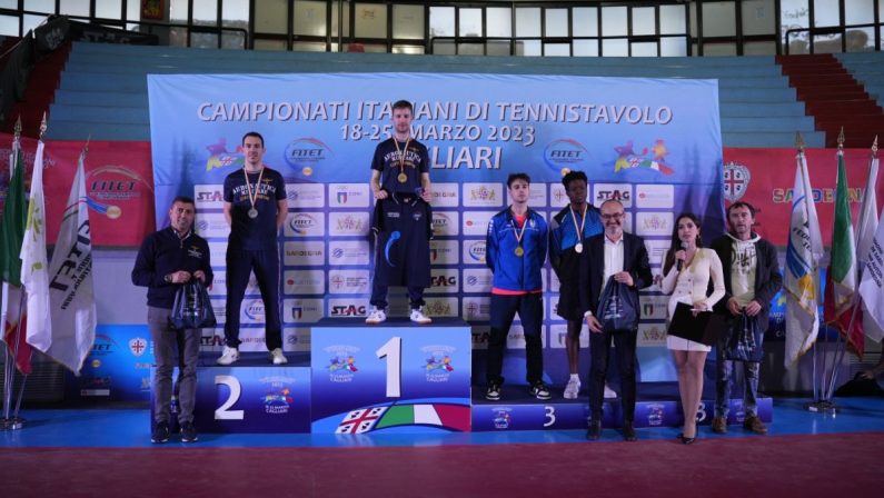 Assoluti di tennistavolo, Wenling e Mutti campioni