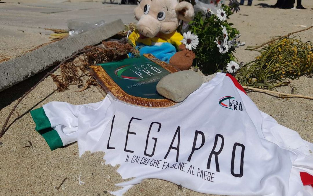 La Lega Pro rende omaggio alle vittime del naufragio di Cutro