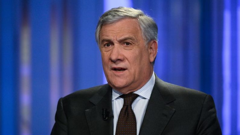 Tajani “Aiutare la Tunisia, la crisi alimenta l’emergenza migranti”