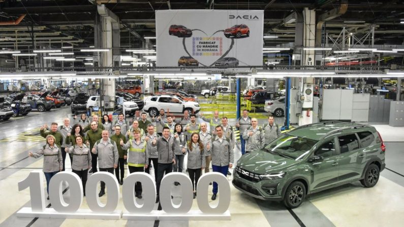 Lo stabilimento di Mioveni ha prodotto il 100.000° Dacia Jogger