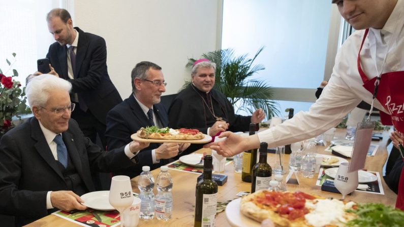 Autismo, Mattarella a Monza inaugura PizzAut