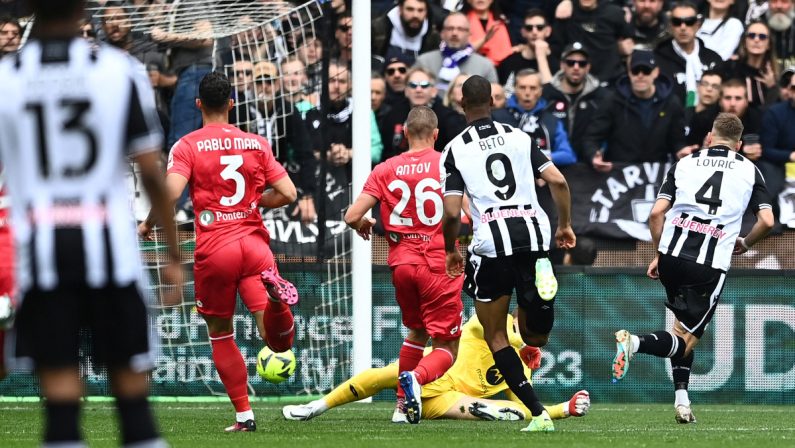 Beto pareggia su rigore al 92°, Udinese-Monza 2-2