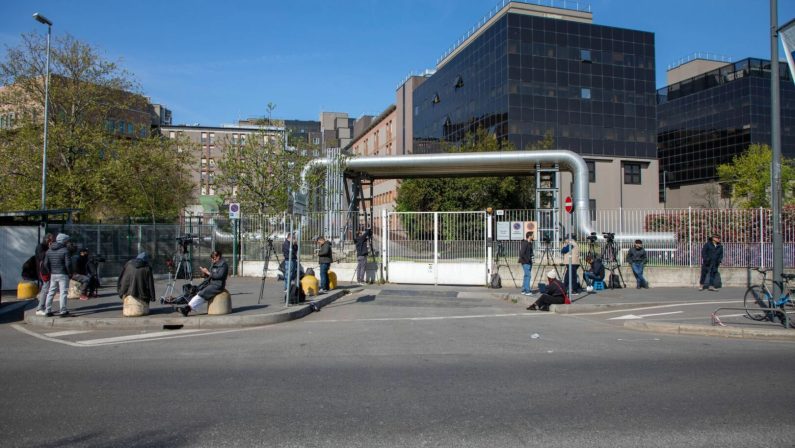 Per Berlusconi notte tranquilla, non è previsto bollettino medico