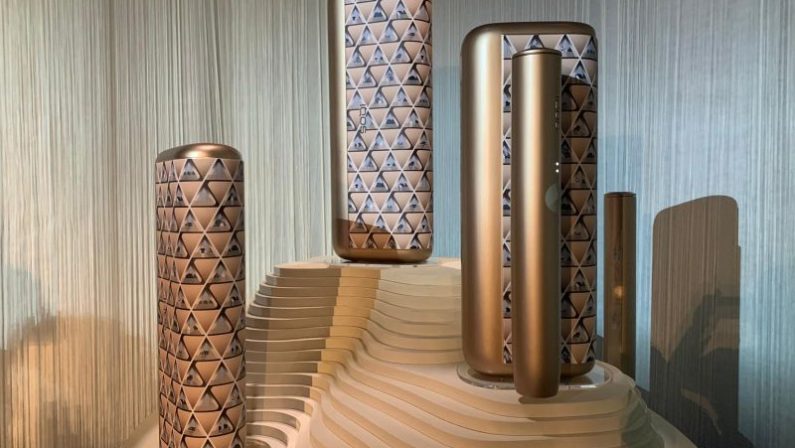A Milano “Metropolis”, l’installazione di Fabio Novembre per Iqos