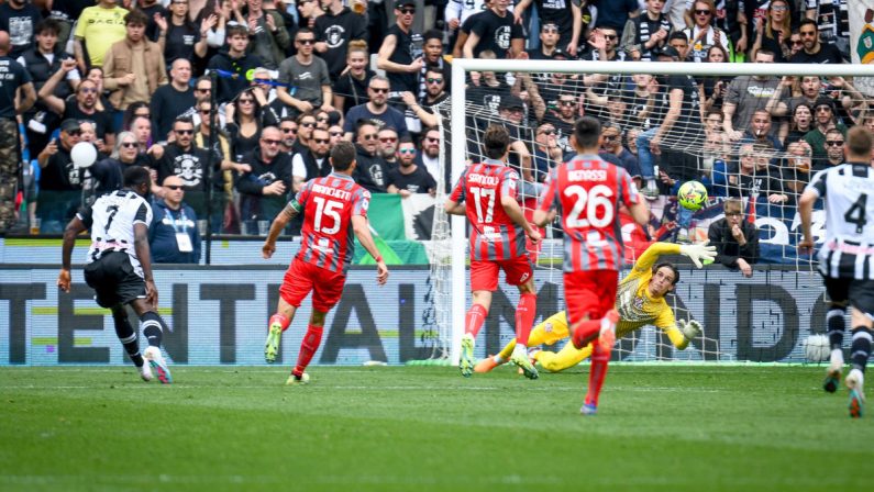 L’Udinese torna alla vittoria, 3-0 alla Cremonese