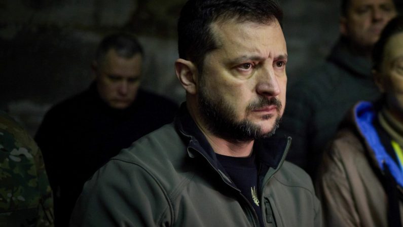 Ucraina, Zelensky incontra la premier estone Kaja Kallas