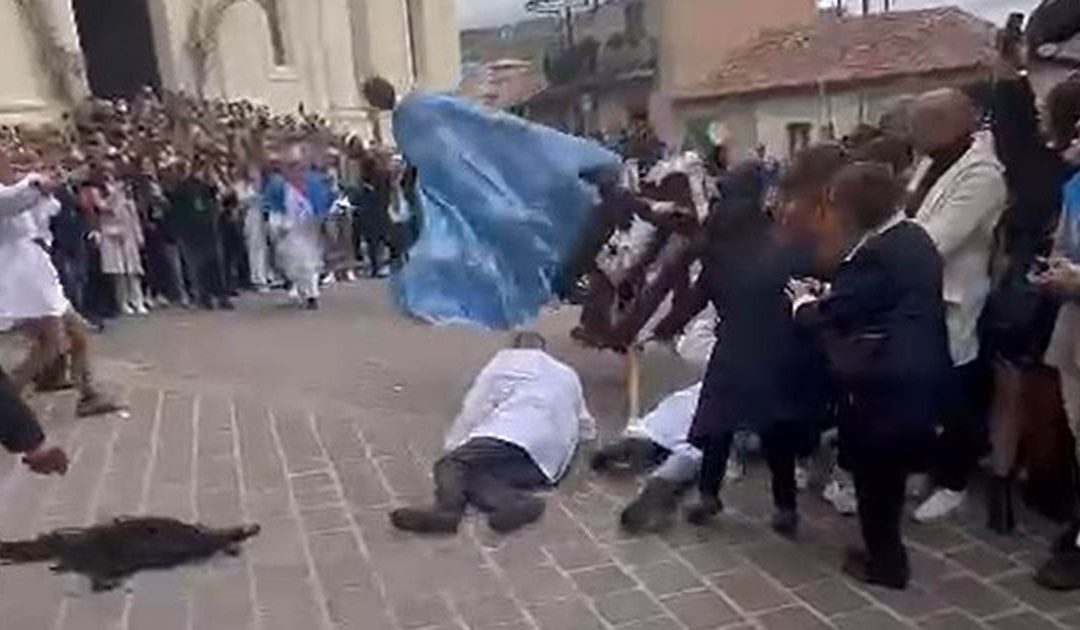 Il momento della Caduta del portatore della Statua