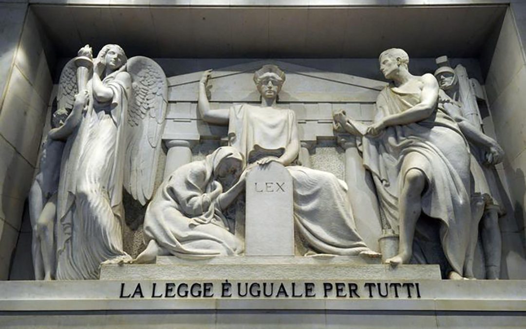Strangolata dal vicino di casa, ergastolo al reo confesso