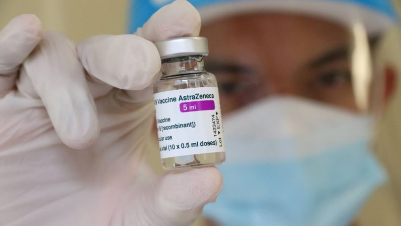 Covid, in diminuzione l’incidenza. Stabile l’occupazione ospedaliera