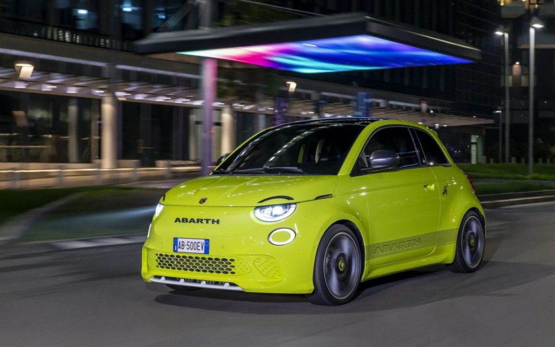 Abarth 500e “suona” al Radio Italia Live – Il Concerto