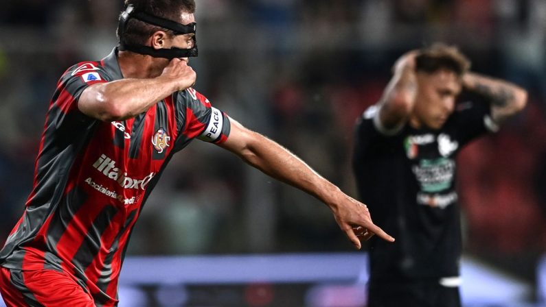 La Cremonese vince 2-0 lo scontro salvezza con lo Spezia
