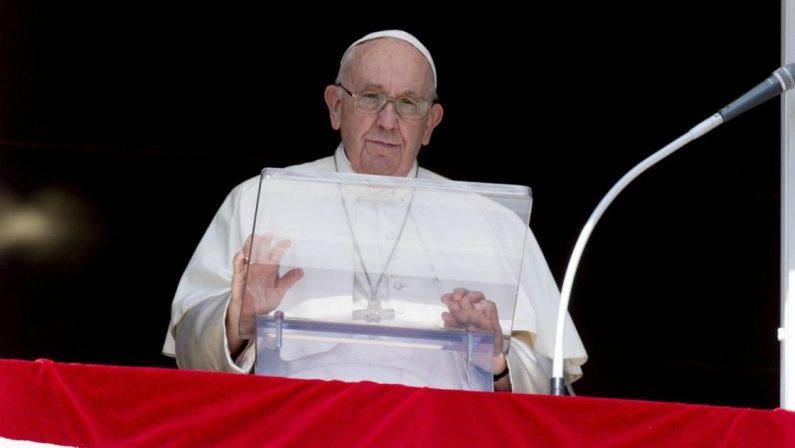 Il Papa ferma lo strapotere terreno in nome di Dio