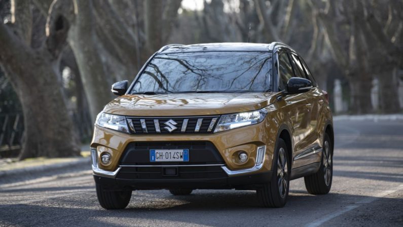 In viaggio con Suzuki Vitara Hybrid per tifare Italia all’Eurovision