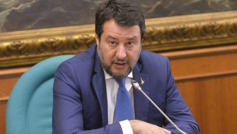 Salvini ai sindacati: “Ponte sullo Stretto potrebbe essere transitabile già dal 2032”