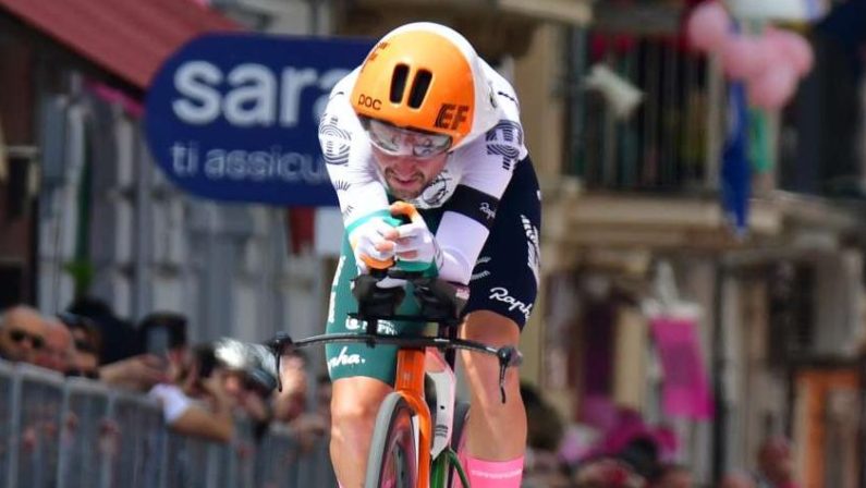 Giro 2023, Healy vince l’ottava tappa, Leknessund resta in rosa