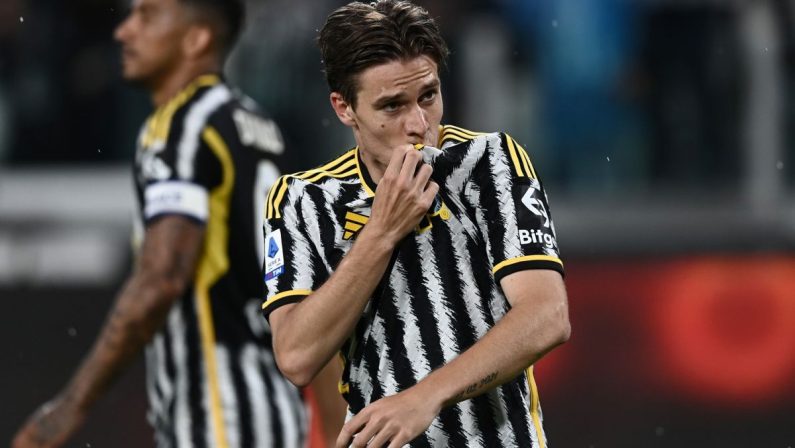La Juve batte la Cremonese 2-0 e consolida il secondo posto