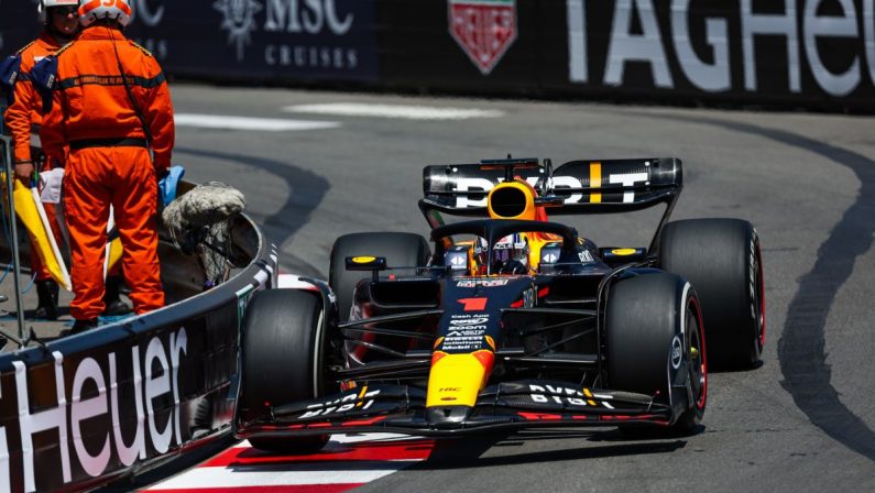 Verstappen guida le libere a Montecarlo ma la Ferrari c’è