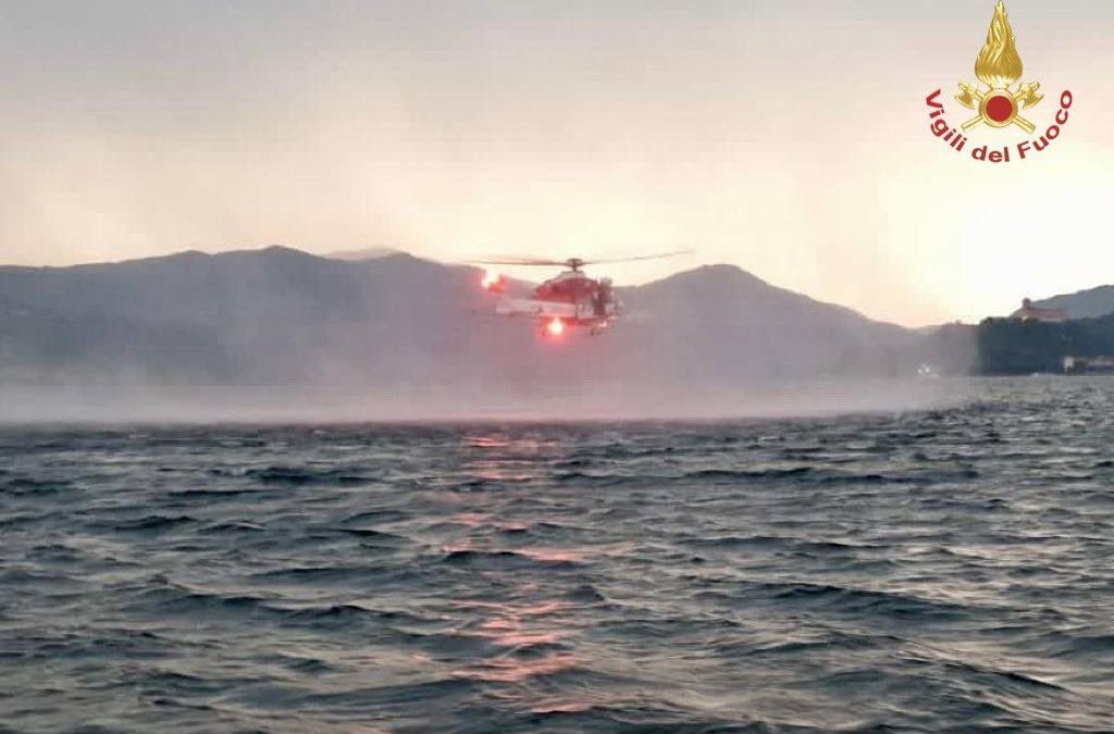 Barca si ribalta sul Lago Maggiore, un morto e dispersi