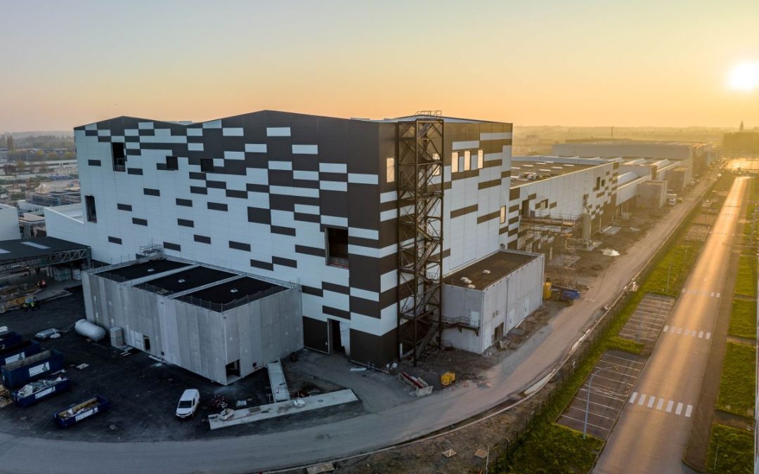 Inaugurata in Francia prima gigafactory Stellantis per batterie Acc