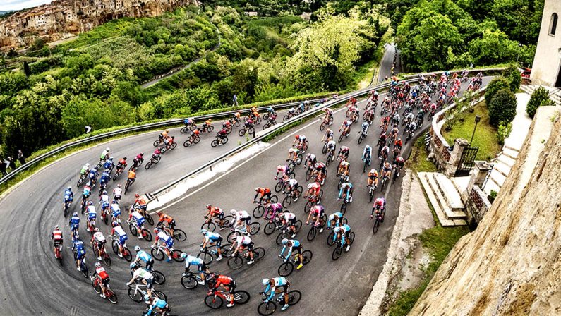 Come si fa a chiamarlo Giro d’Italia se ignora quasi tutto il Mezzogiorno?