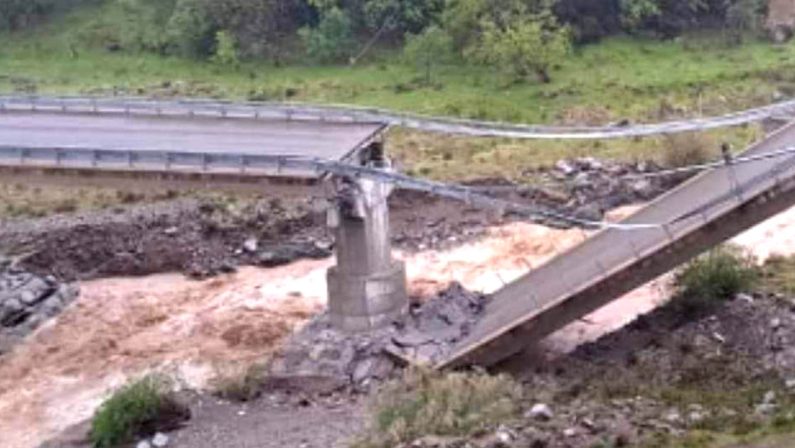 Longobucco, crolla il viadotto sulla Sila-Mare appena realizzato