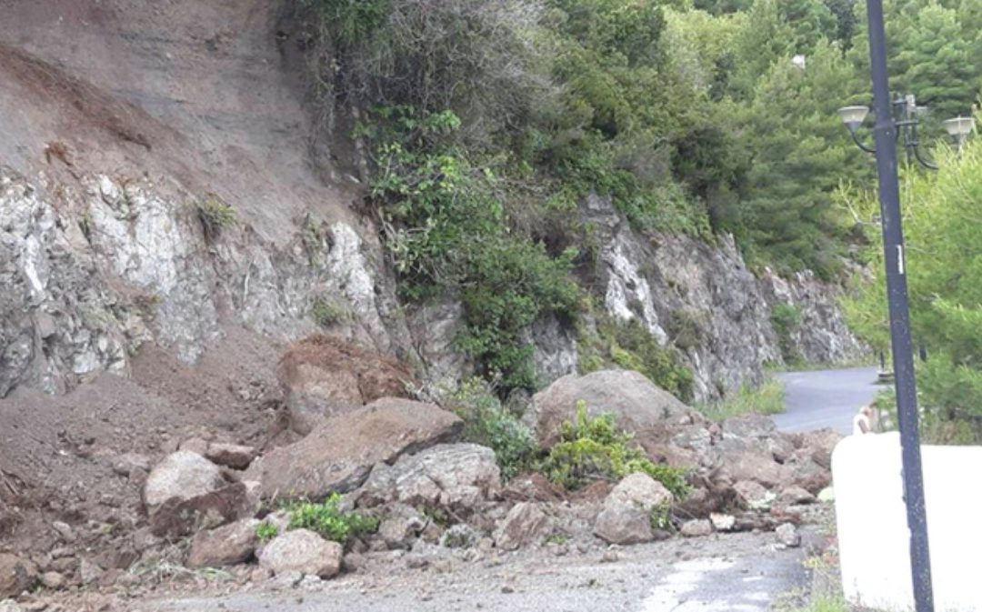 La frana sulla strada