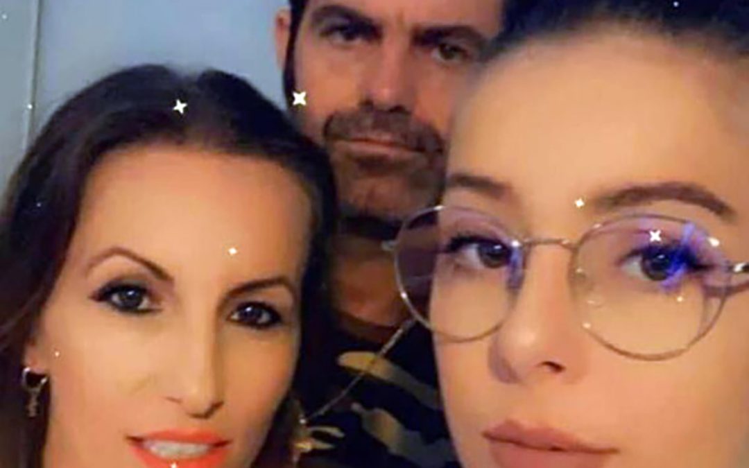Gessica Manaj con la madre Tefta e il padre Taulant