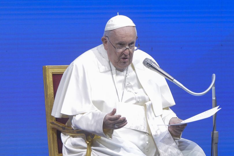 Papa “Guerra, egoismo e divisioni devastano la terra”