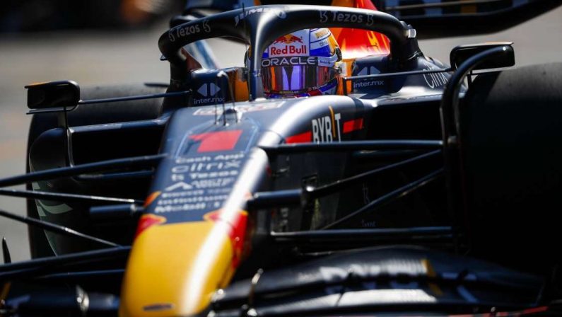 Formula 1, Verstappen in pole al Gp di Spagna 2023, Sainz in prima fila