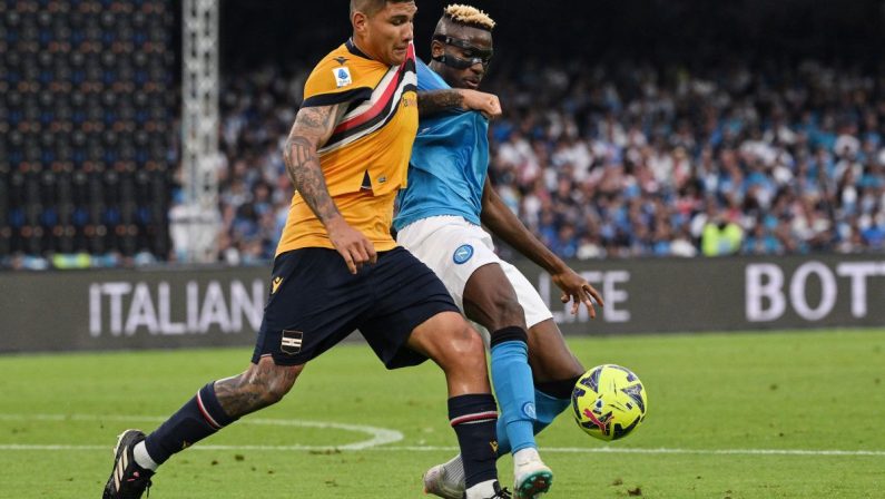 Il Napoli chiude battendo la Samp, omaggio a Quagliarella