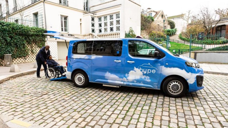 Stellantis, a Parigi flotta 50 taxi a idrogeno accessibili a carrozzine