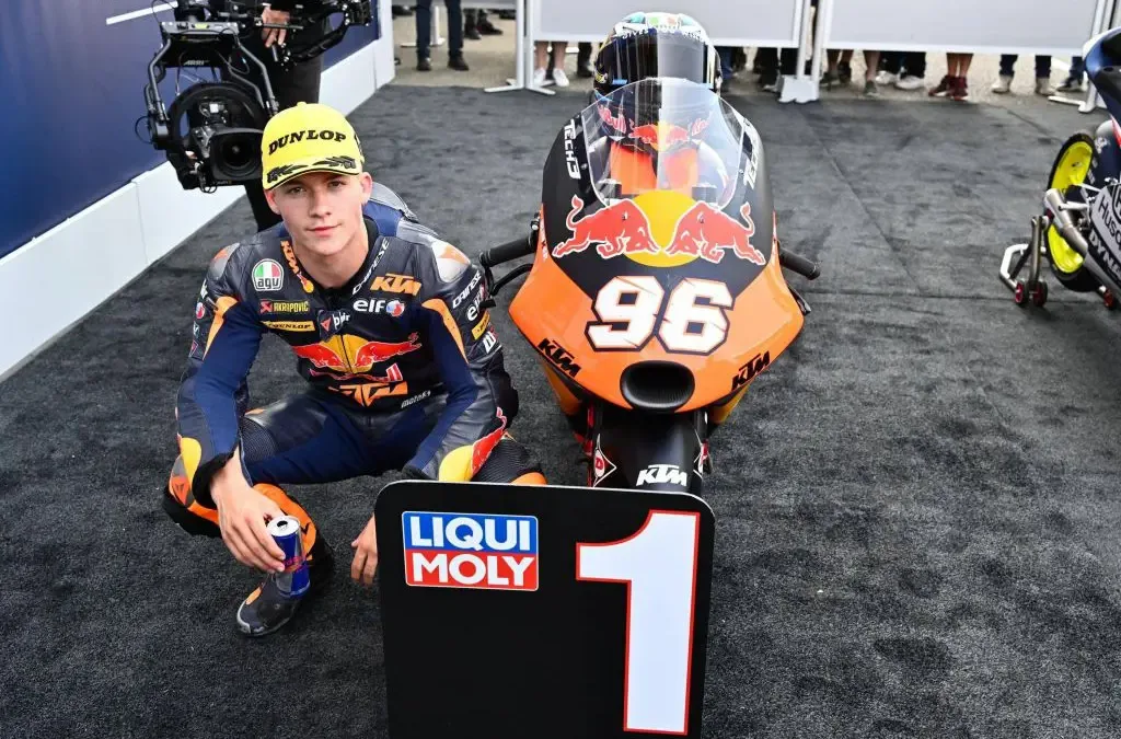In Moto3 Holgado vince il Gp d’Italia beffando Oncu in volata